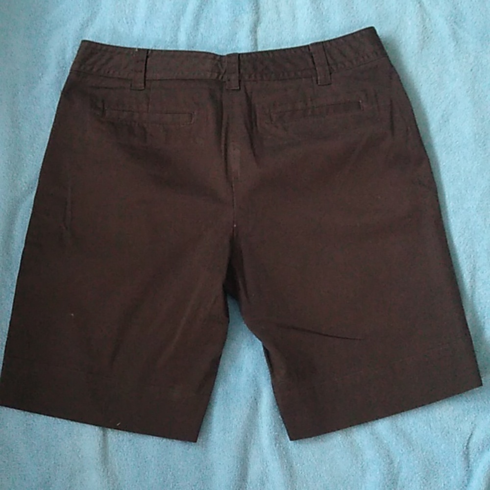 Apostrophe Ladies Shorts - Picture 2 of 4